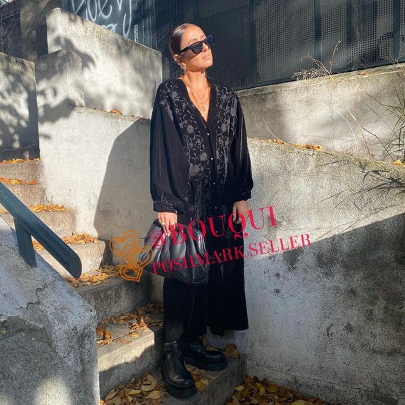 BLOGGERS FAV ZARA EMBROIDERED VELVET KIMONO - Picture 8 of 11